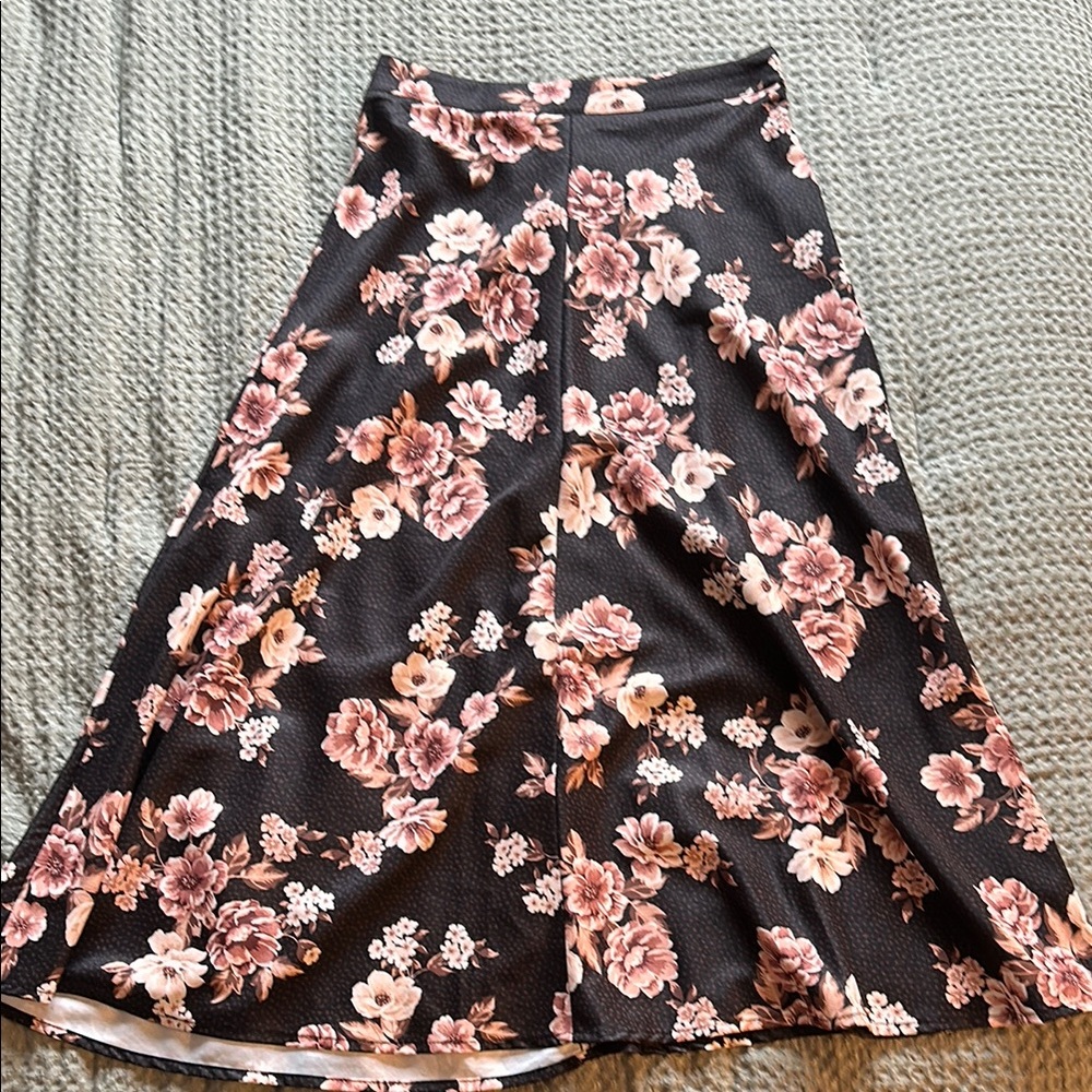 Floral A-Line Skirt - Black and Pink